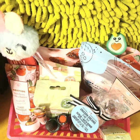 KIDS/ TEEN HAND MADE CUTE GIFT BASKET! :) - Picture 3 of 11